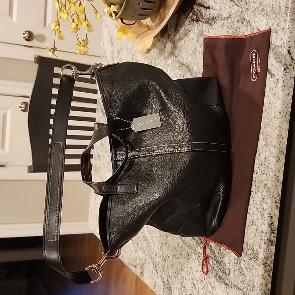 Coach F31334 Black/ Silver Pebbled Leather Large Handbag Excellent condition